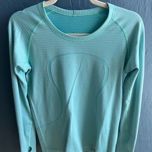 LuluLemon Long-sleeve Top
